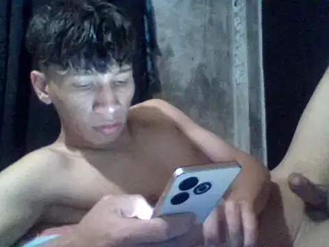 Snapshot of brihan-2004 chatting on February 2025 03:37:02 AM brihan-2004 online show from February 2025 03:37:02 AM