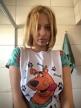 Snapshot of Bellahcha chatting on March 2026 12:18:01 PM Bellahcha online show from March 2026 12:18:01 PM