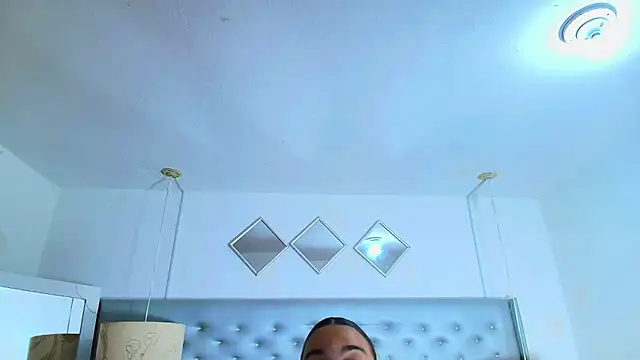 EileenBenzon online show from March 2026 01:39:02 PM