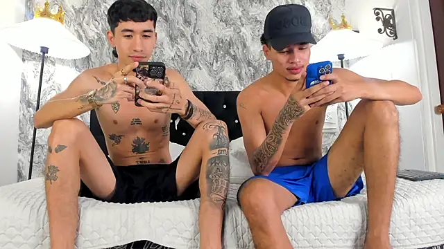 Snapshot of Ian_and_Noah chatting on December 2025 12:41:01 AM Ian and Noah online show from December 2025 12:41:01 AM