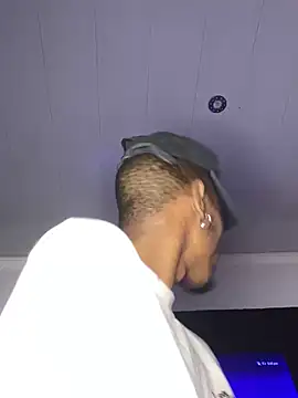 Snapshot of BlueIceCube chatting on March 2025 12:47:02 PM BlueIceCube online show from March 2025 12:47:02 PM