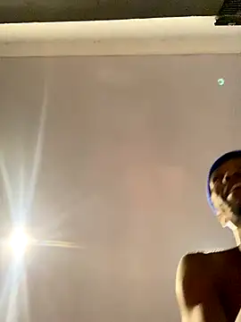 Snapshot of BlueIceCube chatting on September 2025 05:35:02 AM BlueIceCube online show from September 2025 05:35:02 AM