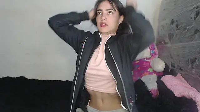 Snapshot of skinny_sweet2411 chatting on December 2025 06:08:02 AM skinny sweet2411 online show from December 2025 06:08:02 AM