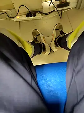 coppiapazza online show from December 2024 09:46:01 PM