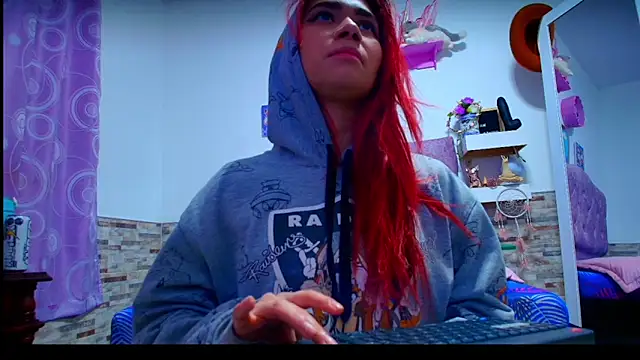 Melannytaylor online show from December 2025 08:38:01 PM