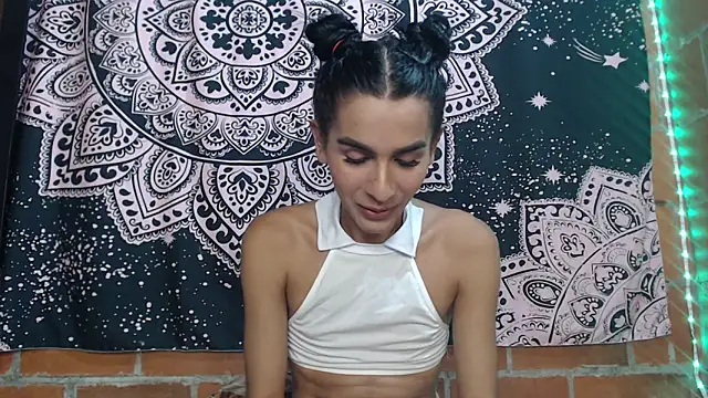 liissa 0 online show from October 2025 12:08:01 AM