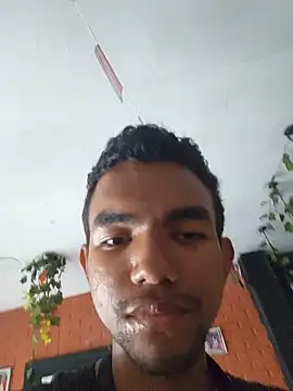 Reynold2608 online show from June 2026 08:58:01 PM