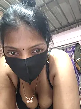 Snapshot of queensenorita chatting on February 2026 09:32:02 AM queensenorita online show from February 2026 09:32:02 AM