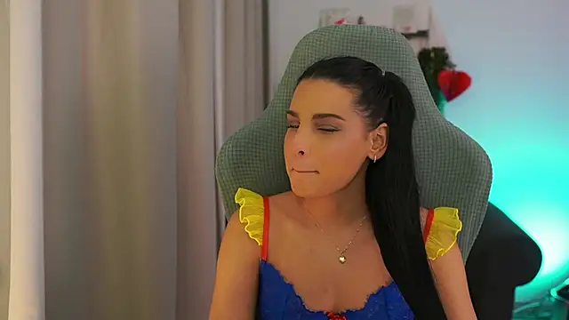 mila  denver online show from February 2025 05:18:02 PM