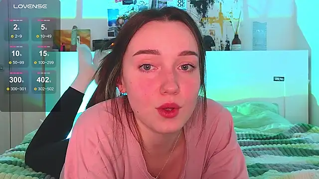 Snapshot of Wild_Sophie_ chatting on January 2025 07:17:02 PM Wild Sophie online show from January 2025 07:17:02 PM