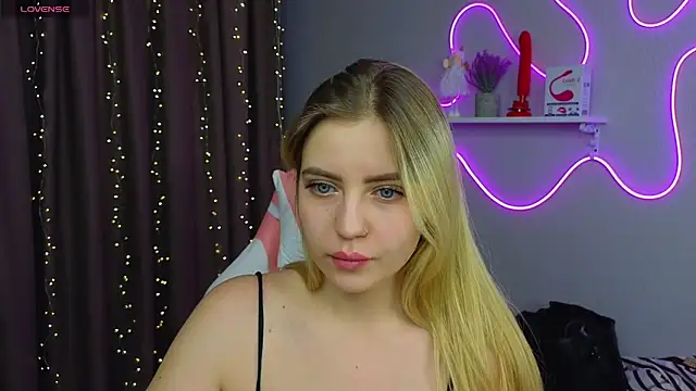 Snapshot of Ashley_Rous chatting on February 2025 02:39:02 AM Ashley Rous online show from February 2025 02:39:02 AM