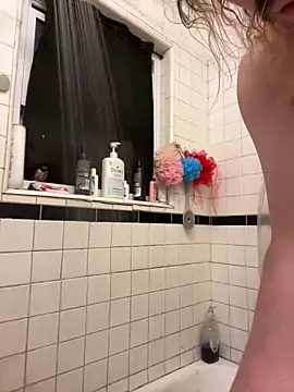 tallnerdyguy online show from December 2025 11:44:01 PM