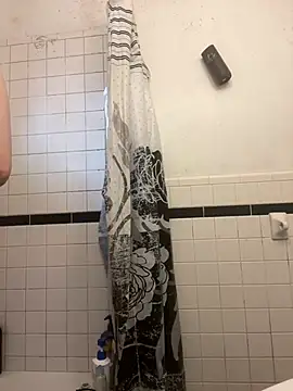 tallnerdyguy online show from February 2026 11:03:02 PM