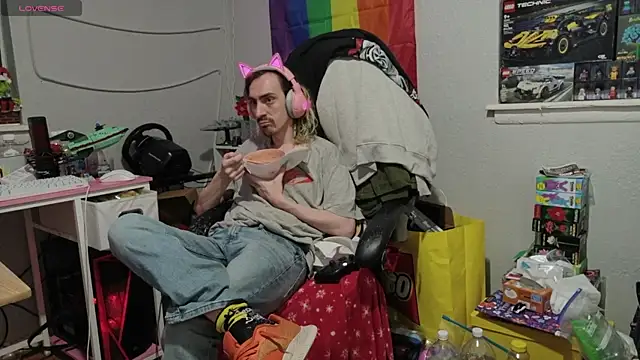 tallnerdyguy online show from April 2026 01:41:01 AM