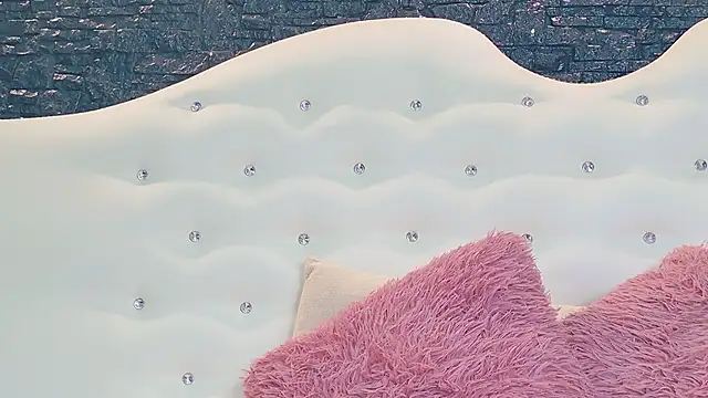 Snapshot of LaurynCopper chatting on January 2025 09:48:01 AM LaurynCopper online show from January 2025 09:48:01 AM