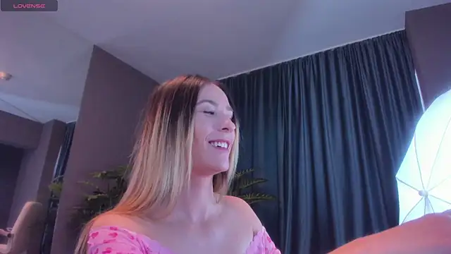 LaurynCopper online show from February 2026 07:10:02 AM