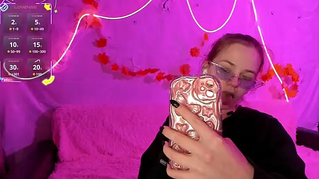 Fox Lisa online show from November 2025 07:24:01 PM