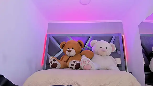 AmberiniHoffman online show from November 2025 11:31:01 AM