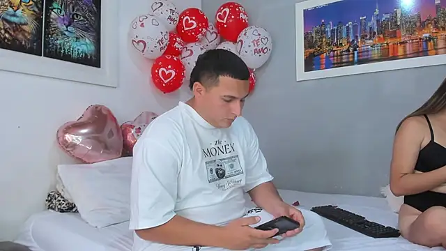 naughtyloverss online show from February 2025 04:52:01 PM