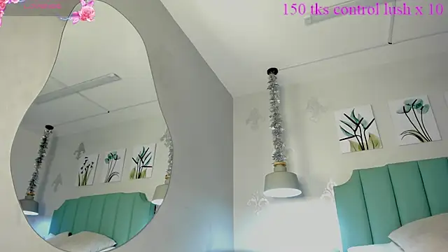 Khenta Michells online show from February 2025 12:55:01 PM