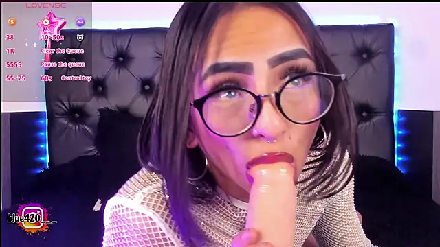 Skyler  blue4 online show from February 2025 10:37:02 AM