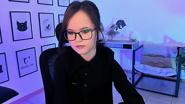 Snapshot of Elainebeness chatting on February 2025 11:39:01 PM Elainebeness online show from February 2025 11:39:01 PM