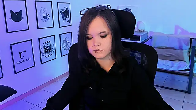 Snapshot of Elainebeness chatting on February 2025 05:57:02 AM Elainebeness online show from February 2025 05:57:02 AM