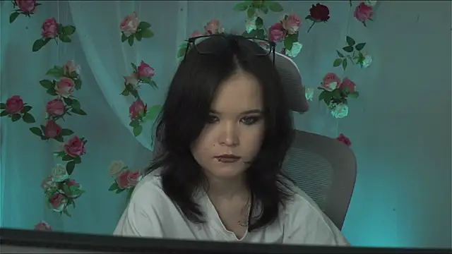 Snapshot of Elainebeness chatting on February 2025 07:17:01 PM Elainebeness online show from February 2025 07:17:01 PM