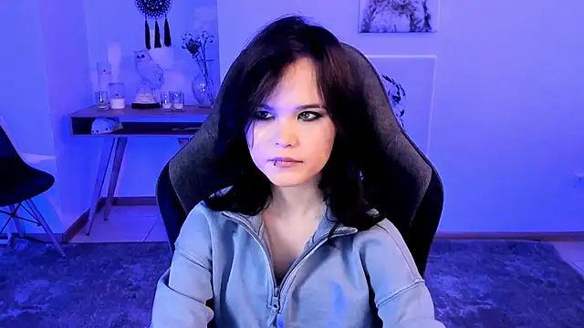 Snapshot of Elainebeness chatting on February 2025 07:47:01 PM Elainebeness online show from February 2025 07:47:01 PM