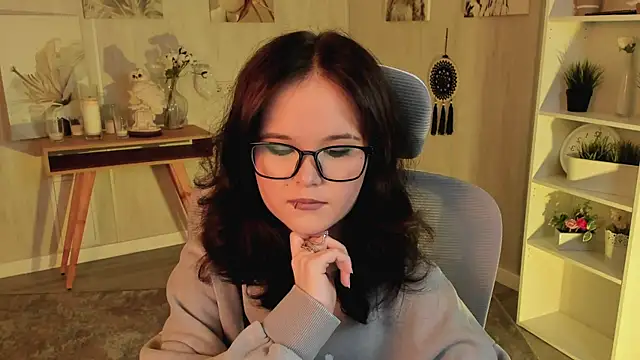 Snapshot of Elainebeness chatting on March 2025 06:58:01 PM Elainebeness online show from March 2025 06:58:01 PM