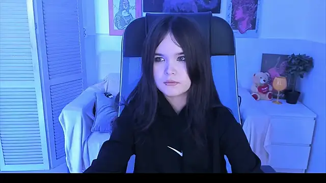 Elainebeness online show from November 2025 07:49:02 PM