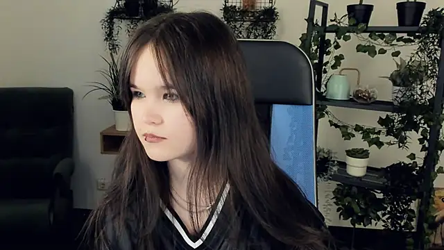 Elainebeness online show from February 2026 07:25:02 PM