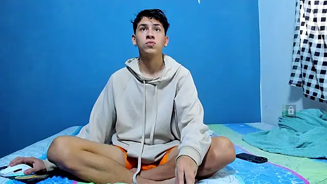 Snapshot of Kanterfun chatting on December 2024 12:52:02 PM Kanterfun online show from December 2024 12:52:02 PM