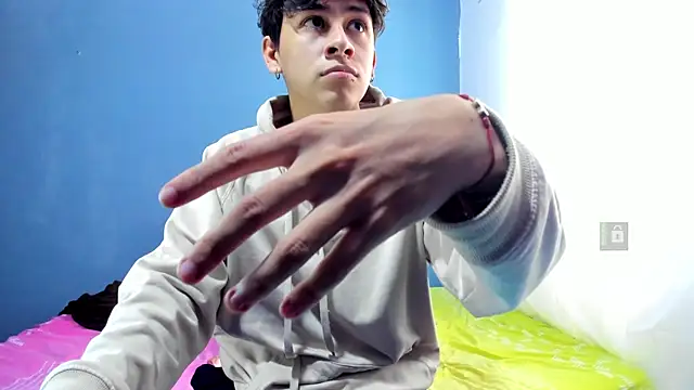 Snapshot of Kanterfun chatting on February 2025 02:01:01 PM Kanterfun online show from February 2025 02:01:01 PM