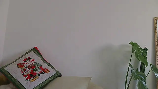 Miss oliviaa online show from December 2024 02:31:02 PM