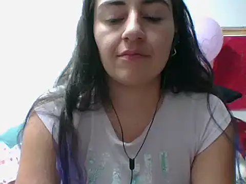 Snapshot of _karlie_kloss_ chatting on February 2025 11:47:02 PM karlie kloss online show from February 2025 11:47:02 PM