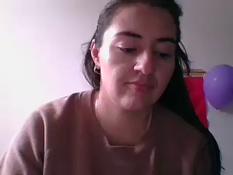 Snapshot of _karlie_kloss_ chatting on February 2025 07:49:01 PM karlie kloss online show from February 2025 07:49:01 PM