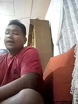 Snapshot of R1ch_Daddy chatting on December 2024 03:24:01 AM R1ch Daddy online show from December 2024 03:24:01 AM