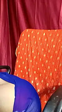 Snapshot of Stripy_Doll chatting on February 2025 12:59:02 AM Stripy Doll online show from February 2025 12:59:02 AM