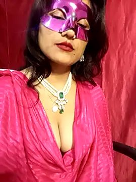 Snapshot of Stripy_Doll chatting on February 2025 07:56:01 PM Stripy Doll online show from February 2025 07:56:01 PM