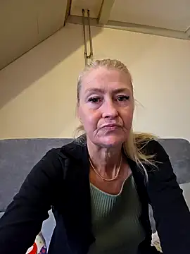 lisalustjouw online show from September 2025 12:18:01 PM