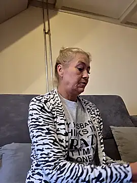 lisalustjouw online show from September 2025 09:47:02 AM