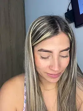 Issabela G1 online show from December 2024 05:52:02 AM