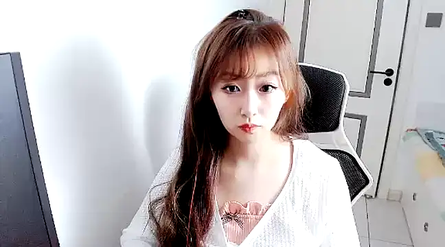 Snapshot of zhenzhen999 chatting on December 2024 11:39:02 AM zhenzhen999 online show from December 2024 11:39:02 AM