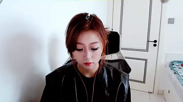 Snapshot of zhenzhen999 chatting on November 2025 02:46:02 AM zhenzhen999 online show from November 2025 02:46:02 AM