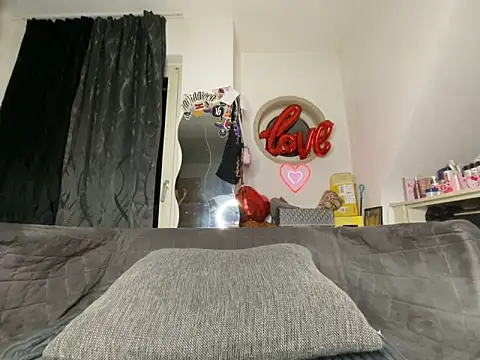 Tyraride online show from February 2026 09:04:01 PM