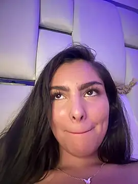 Snapshot of Maddy_Rouse_ chatting on January 2025 05:10:01 AM Maddy Rouse online show from January 2025 05:10:01 AM