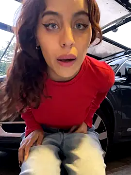 Katee Jones online show from October 2025 10:33:01 PM