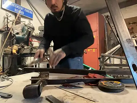 yomanfriend online show from January 2025 11:29:01 PM