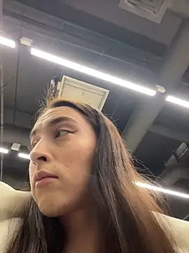 Holly Play online show from February 2026 12:06:01 PM